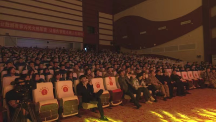 “红蓝融合 筑梦北疆”开鲁县国防教育专题演出举办